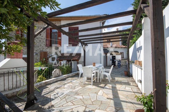 Image No.43-3 Bed Property for sale