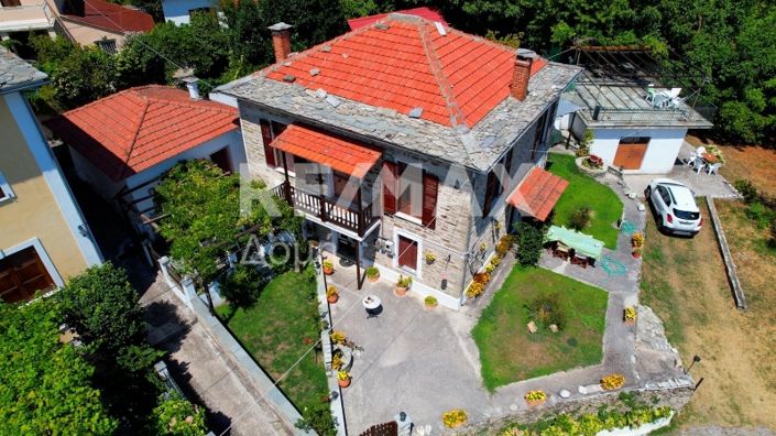 Image No.71-3 Bed Property for sale