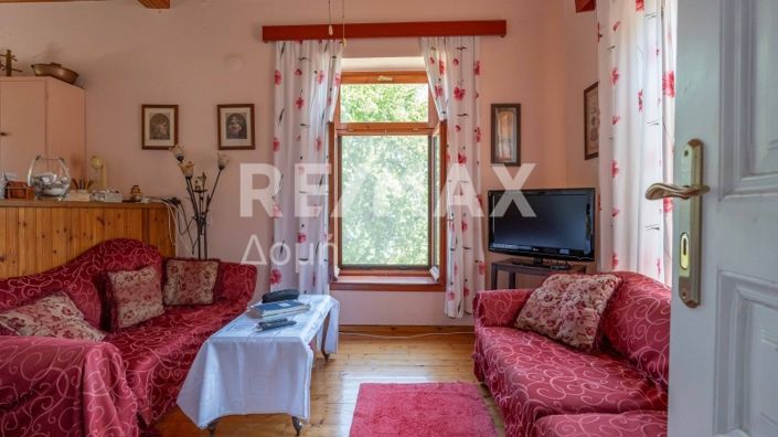 Image No.81-3 Bed Property for sale