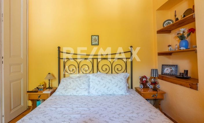 Image No.83-3 Bed Property for sale