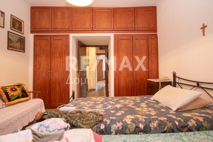 Image No.16-5 Bed House for sale