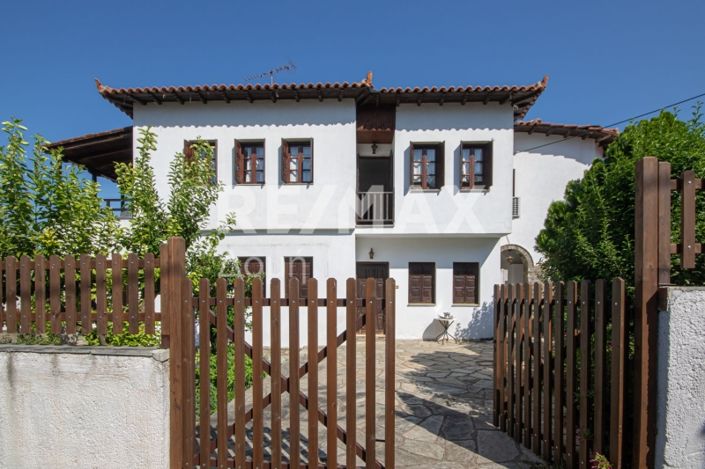 Image No.14-4 Bed Property for sale