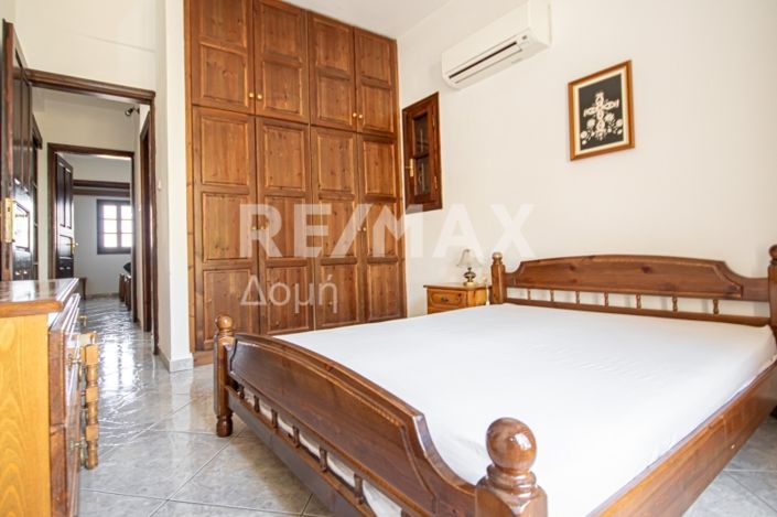 Image No.40-4 Bed Property for sale