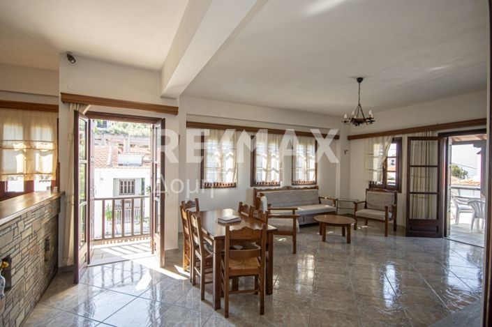 Image No.41-4 Bed Property for sale