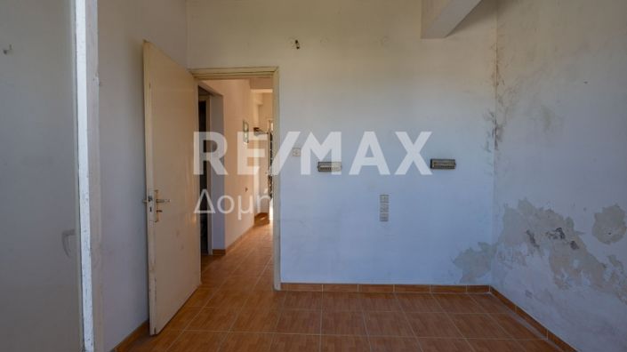 Image No.21-11 Bed Property for sale