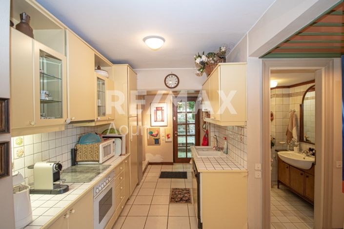 Image No.87-4 Bed Maisonette for sale