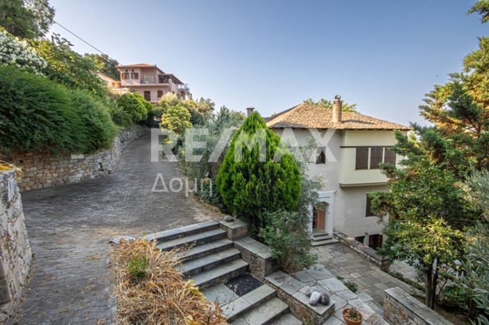 Image No.89-4 Bed Maisonette for sale