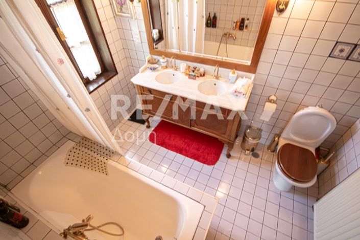 Image No.75-4 Bed Maisonette for sale