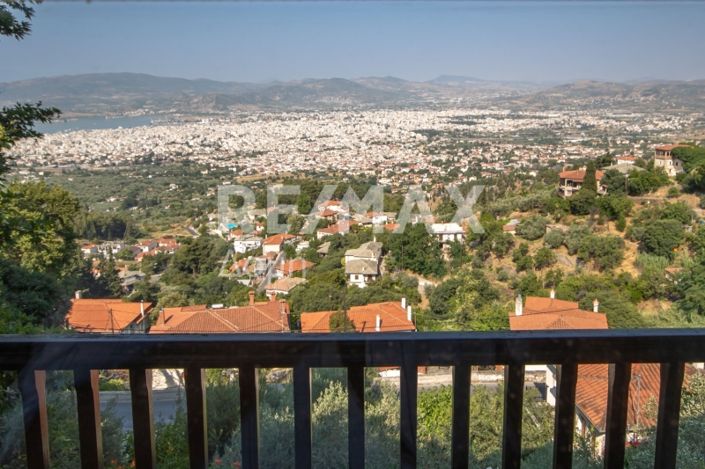 Image No.79-4 Bed Maisonette for sale