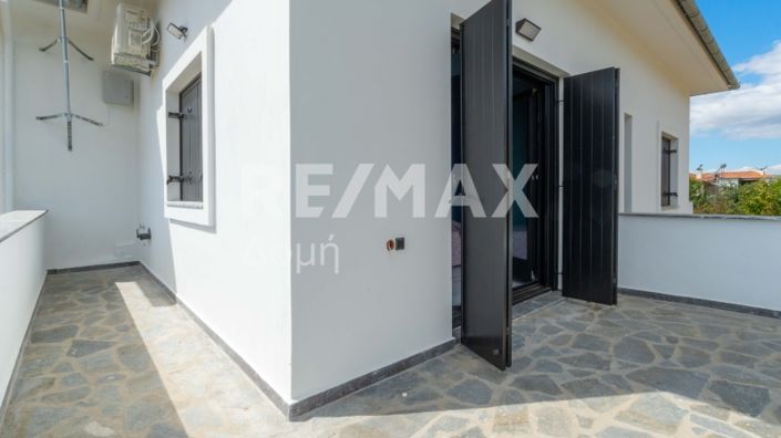 Image No.42-4 Bed Maisonette for sale