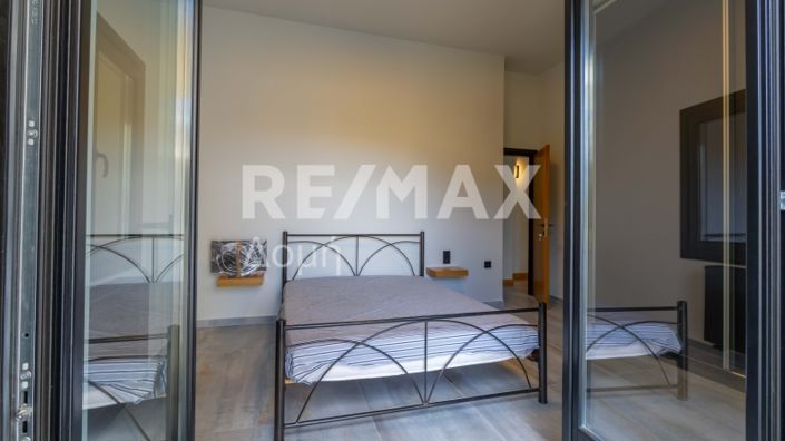 Image No.62-4 Bed Maisonette for sale