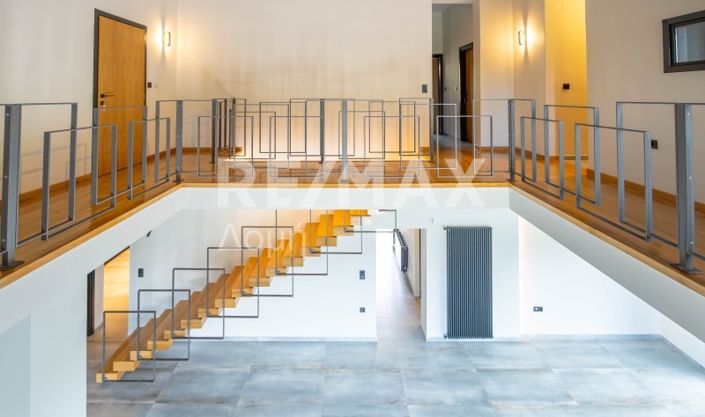 Image No.69-4 Bed Maisonette for sale