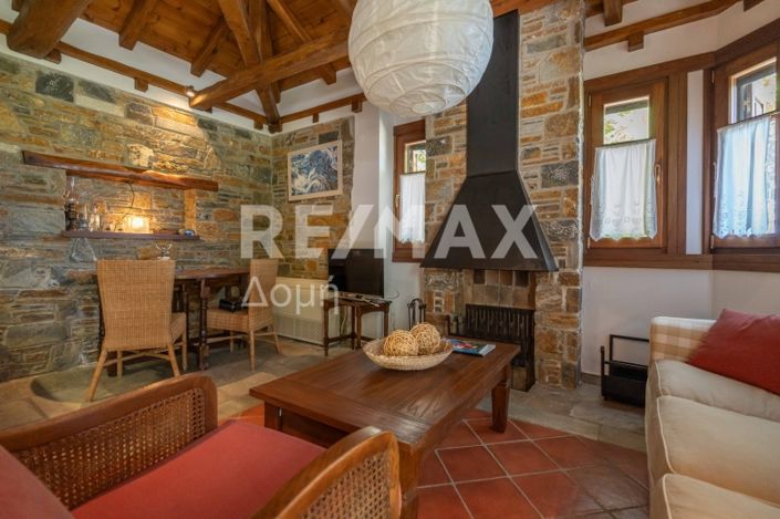 Image No.27-5 Bed Property for sale