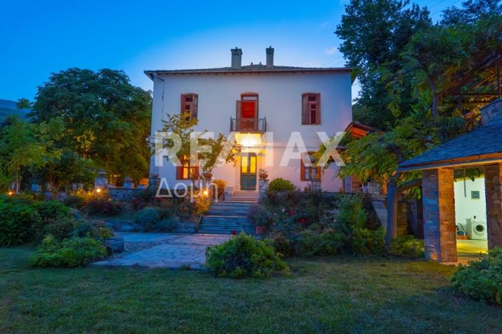 Image No.62-5 Bed Property for sale