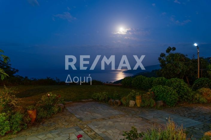 Image No.63-5 Bed Property for sale