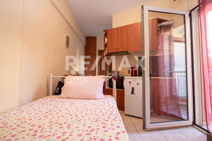 Image No.20-6 Bed Property for sale