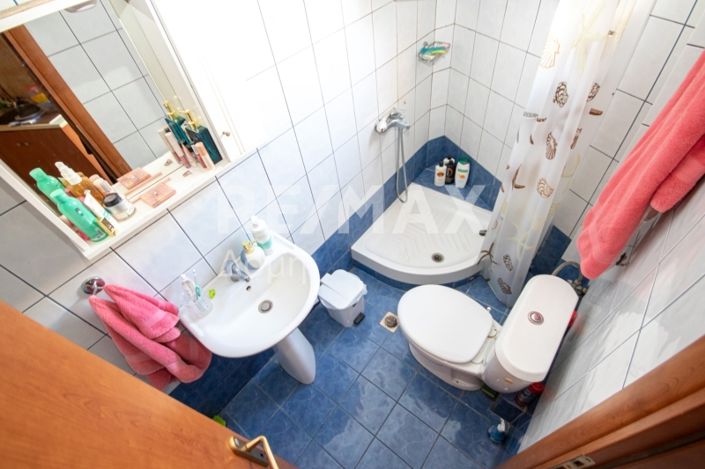 Image No.23-6 Bed Property for sale