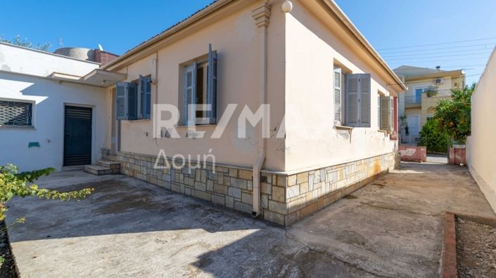 Image No.13-2 Bed Property for sale