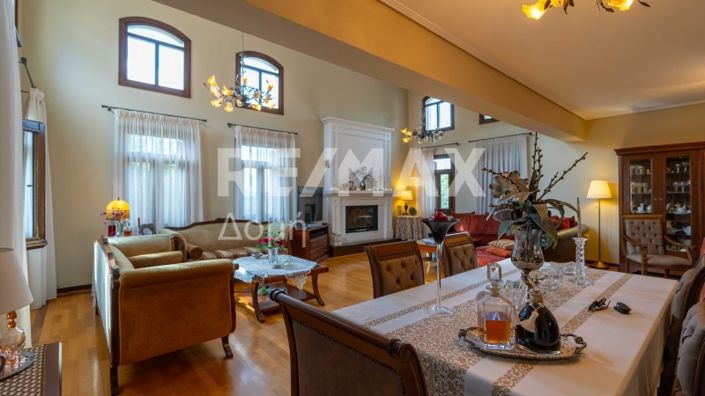 Image No.14-4 Bed Property for sale