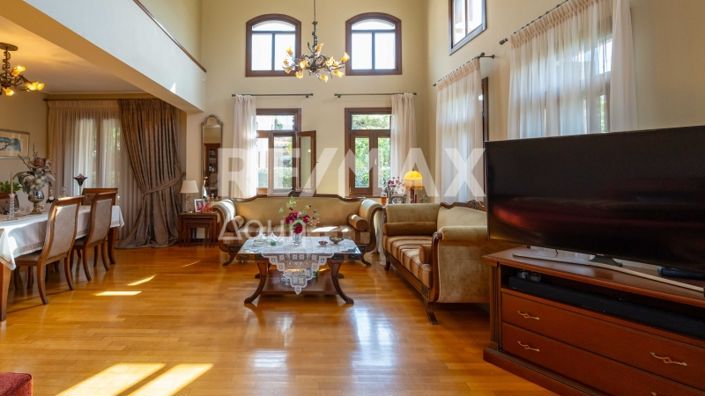 Image No.19-4 Bed Property for sale