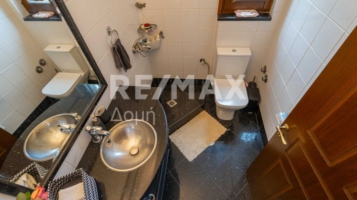 Image No.26-4 Bed Property for sale