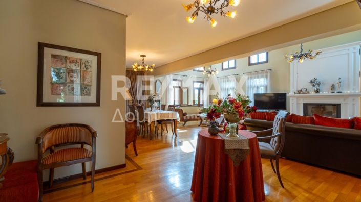 Image No.9-4 Bed Property for sale