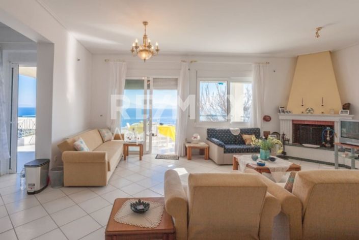 Image No.3-Propriété de 4 chambres à vendre à Magnésie