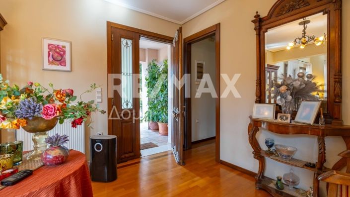 Image No.11-4 Bed Property for sale