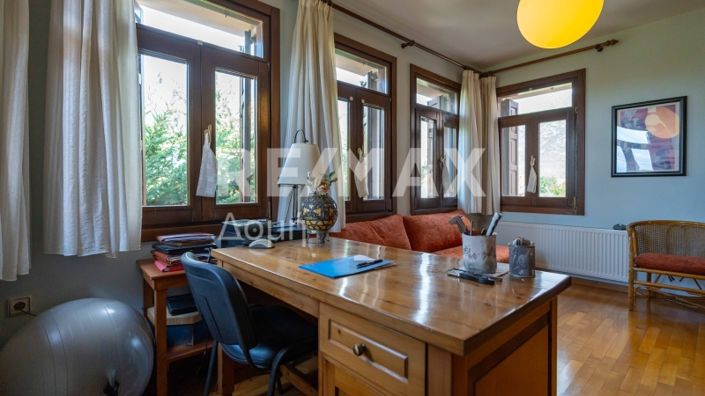 Image No.32-4 Bed Property for sale