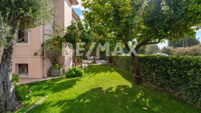 Image No.4-4 Bed Property for sale