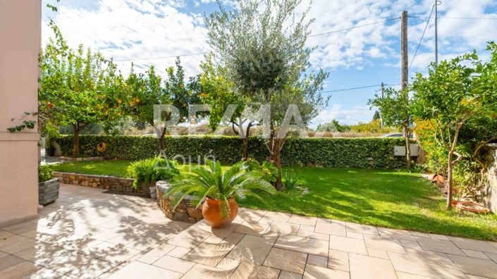 Image No.6-4 Bed Property for sale