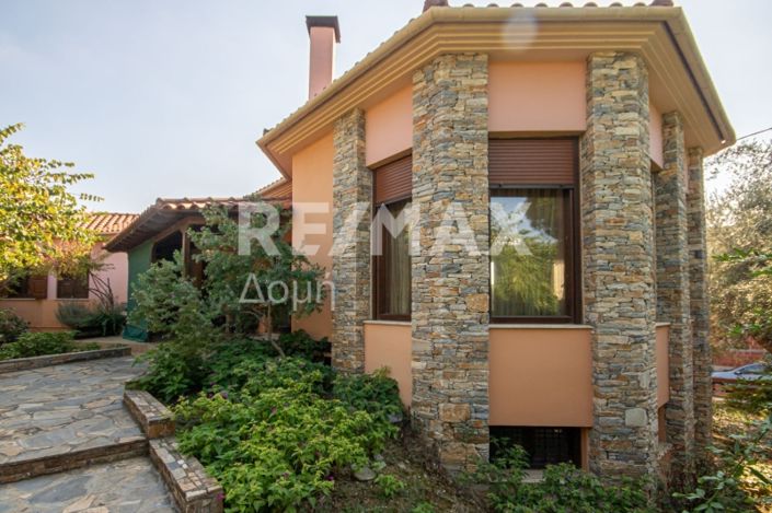 Image No.1-Maison de 3 chambres à vendre à Center