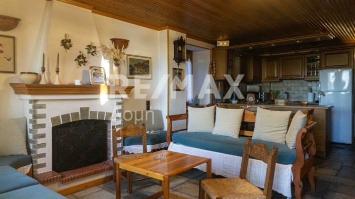 Image No.10-3 Bed Property for sale