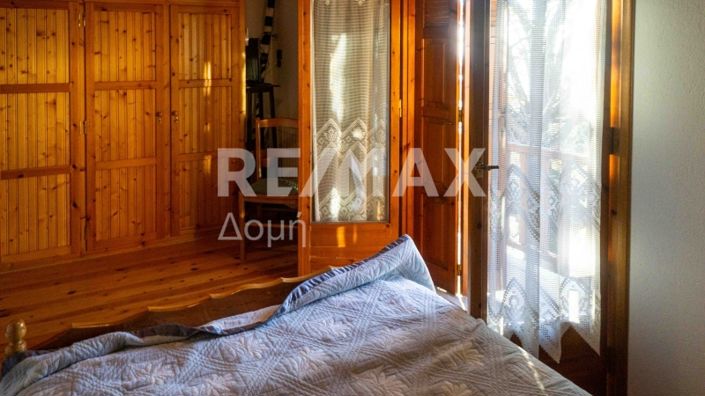 Image No.18-3 Bed Property for sale