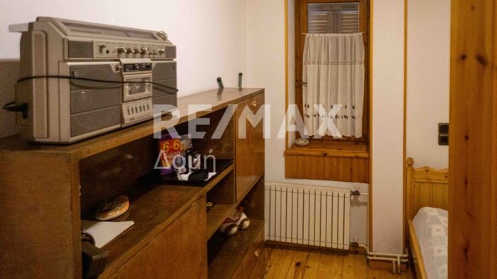 Image No.22-3 Bed Property for sale