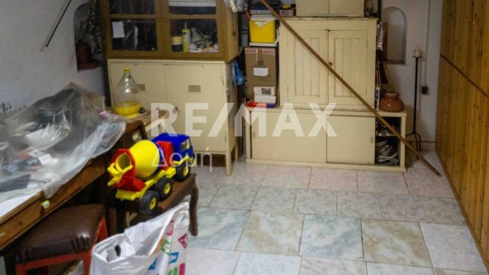 Image No.26-3 Bed Property for sale