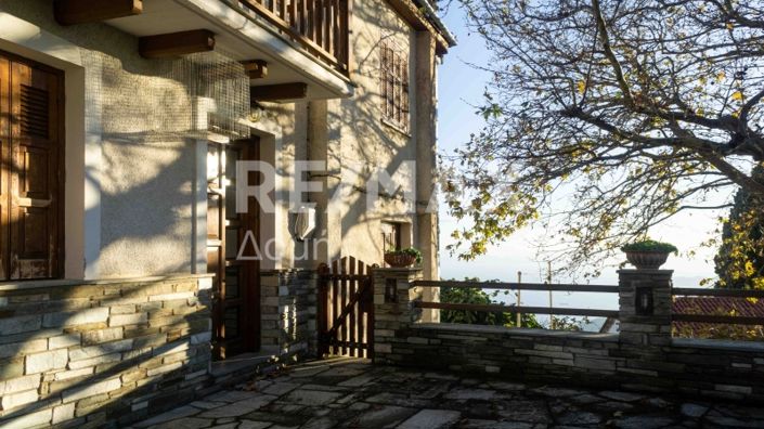 Image No.3-3 Bed Property for sale