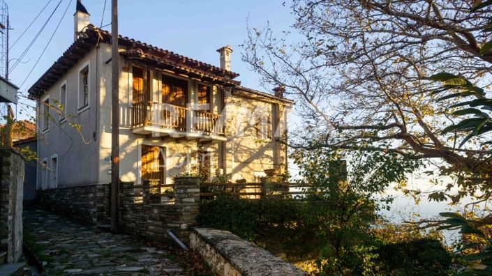 Image No.31-3 Bed Property for sale