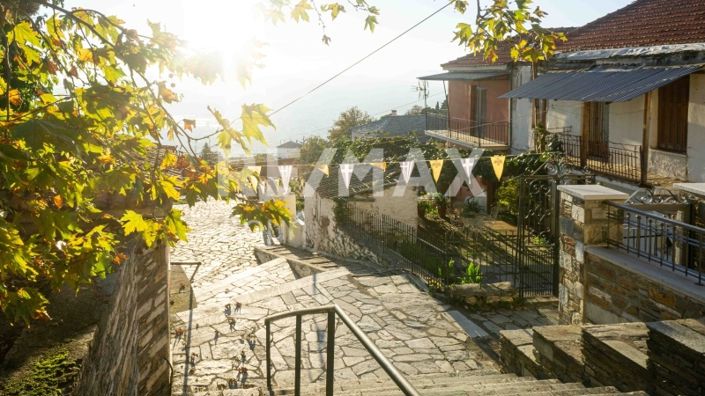 Image No.5-3 Bed Property for sale