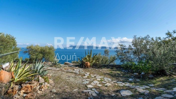 Image No.40-2 Bed Property for sale