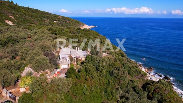 Image No.53-2 Bed Property for sale