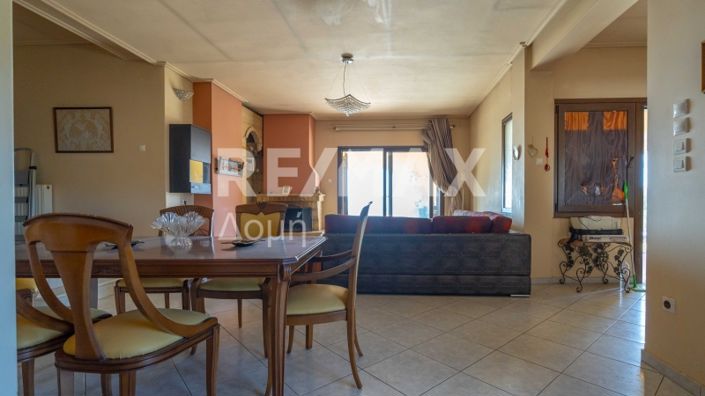 Image No.11-6 Bed Property for sale