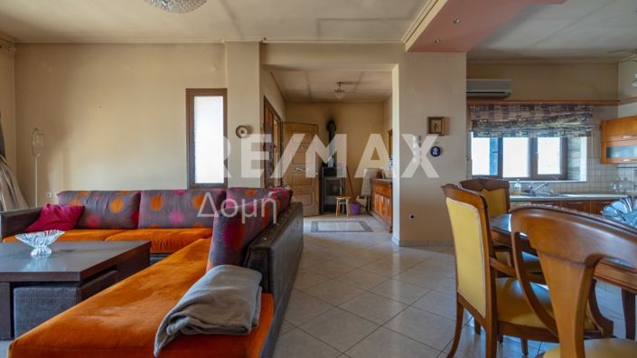 Image No.14-6 Bed Property for sale