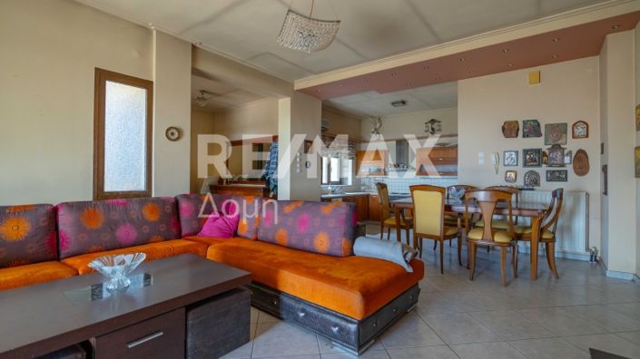 Image No.15-6 Bed Property for sale