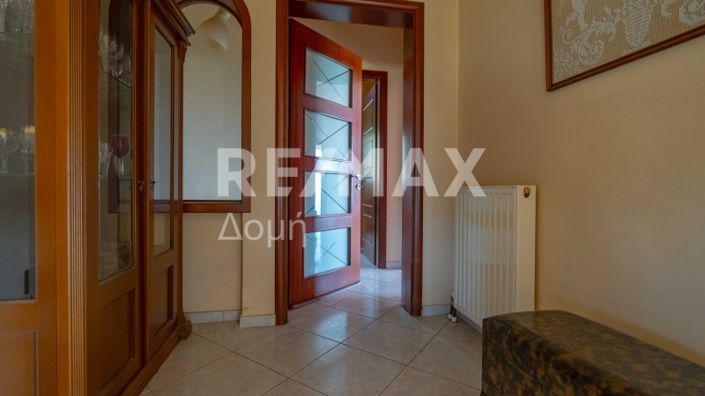 Image No.16-6 Bed Property for sale