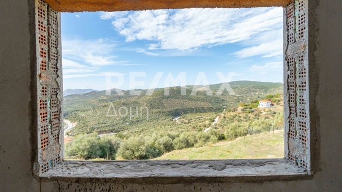 Image No.26-6 Bed Property for sale