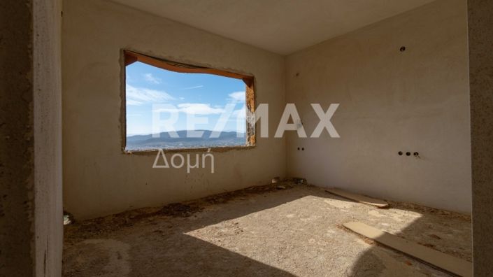 Image No.27-6 Bed Property for sale