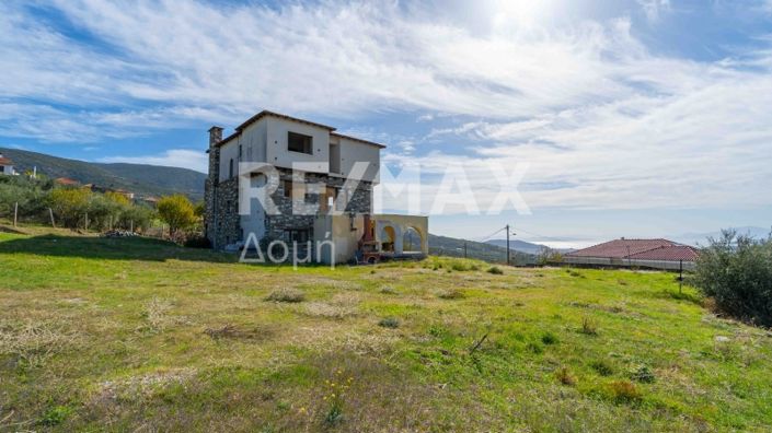 Image No.4-6 Bed Property for sale