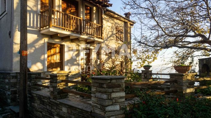 Image No.30-3 Bed Property for sale