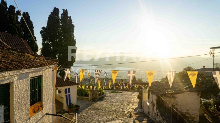 Image No.32-3 Bed Property for sale